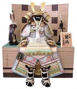 久月 銘木シリーズ© 淡緑裾濃縅5号鎧 針桐市松柄屏風収納飾り