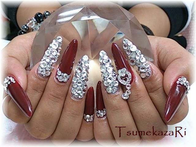2026年冬トレンド】スワロフスキーのネイルデザイン集｜人気順｜26