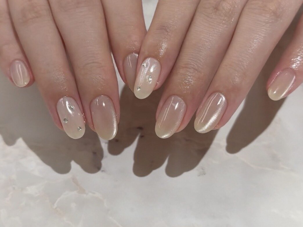 2026年冬トレンド】ホワイト ワンカラーのネイルデザイン集｜人気順