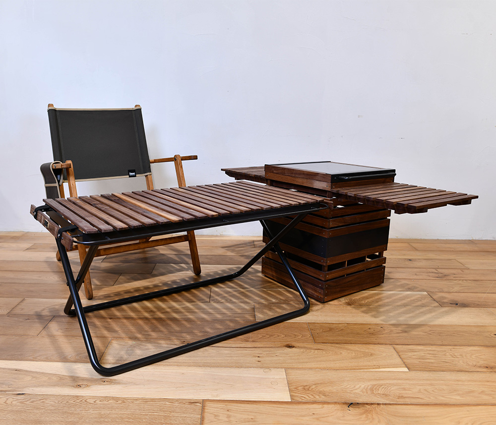 INOUT （イナウト） / Turtle Table walnut