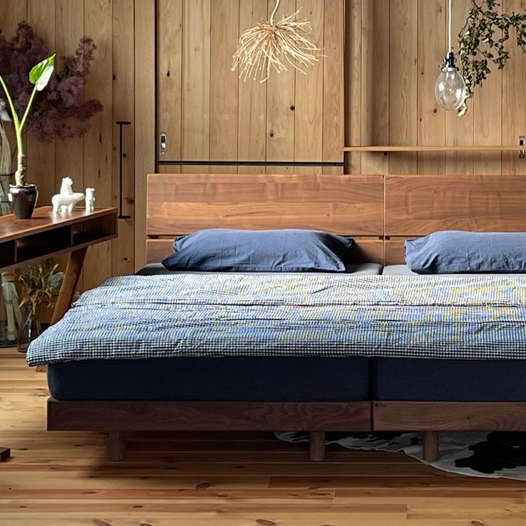 心落ち着くウォールナット無垢材の木製すのこベッ すのこベッド
