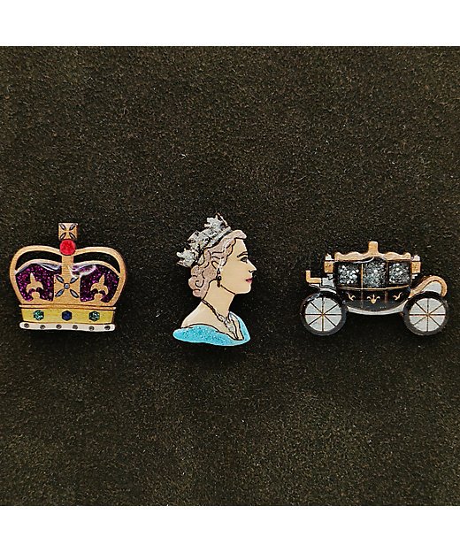 ☆ピンバッジ・セット ロイヤルシリーズ 王冠、女王（スカイブルー