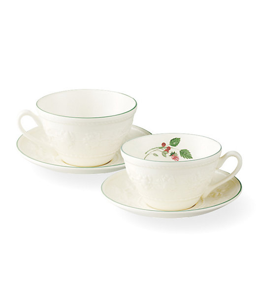 フェスティビティ ラズベリー ティーカップ＆ソーサー ペア | WEDGWOOD