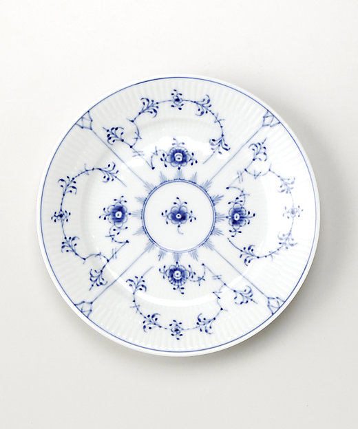 ブルーフルーテッド プレイン プレート 19cm | ROYAL COPENHAGEN