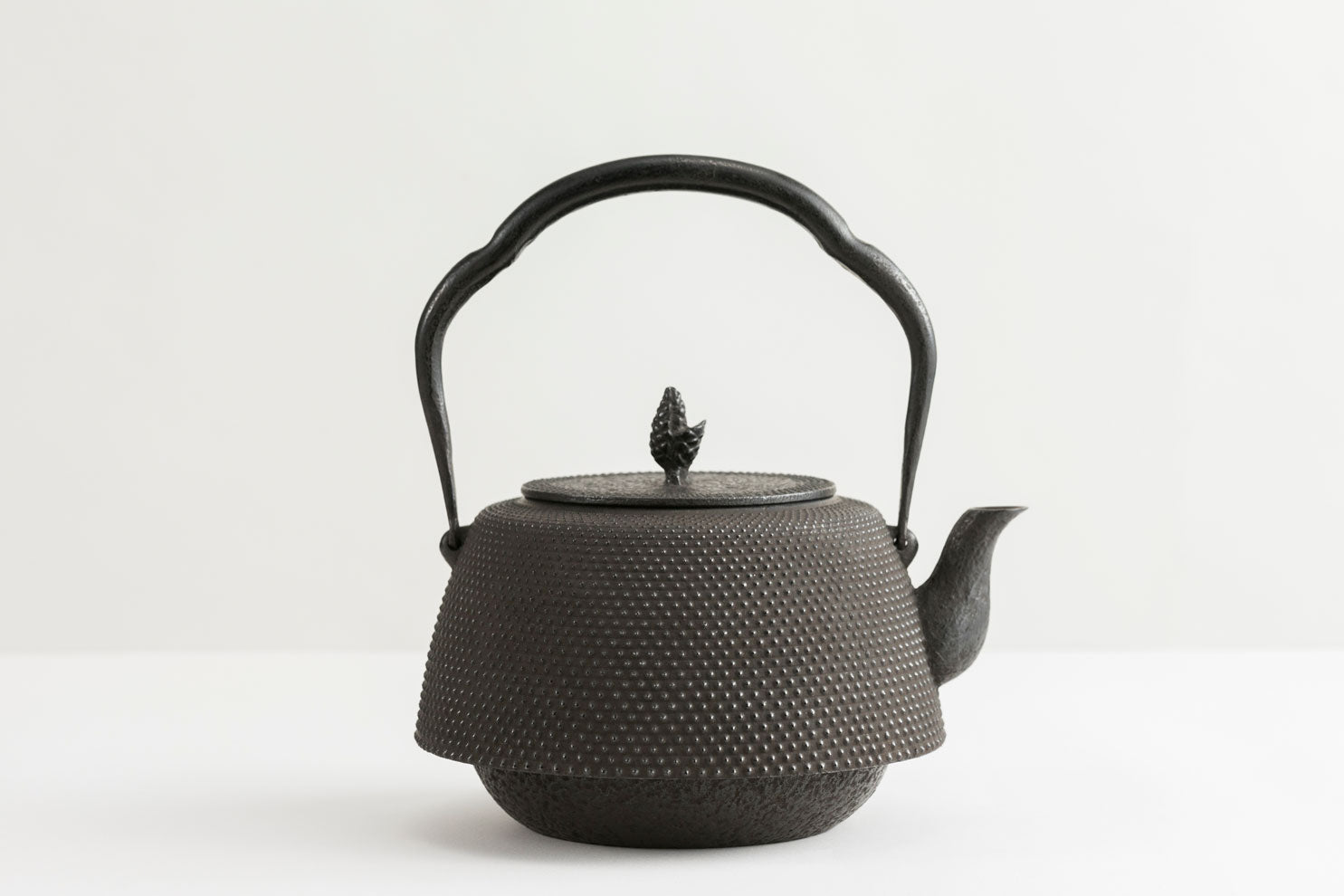 IWACHU | 株式会社岩鋳 本場盛岡 南部鐵器の岩鋳