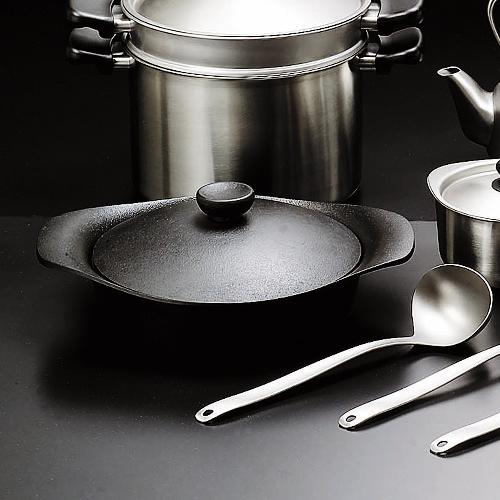 柳宗理 南部鉄器 鉄鍋 浅型 22cm 日本製 IH対応 鉄蓋ハンドル付き