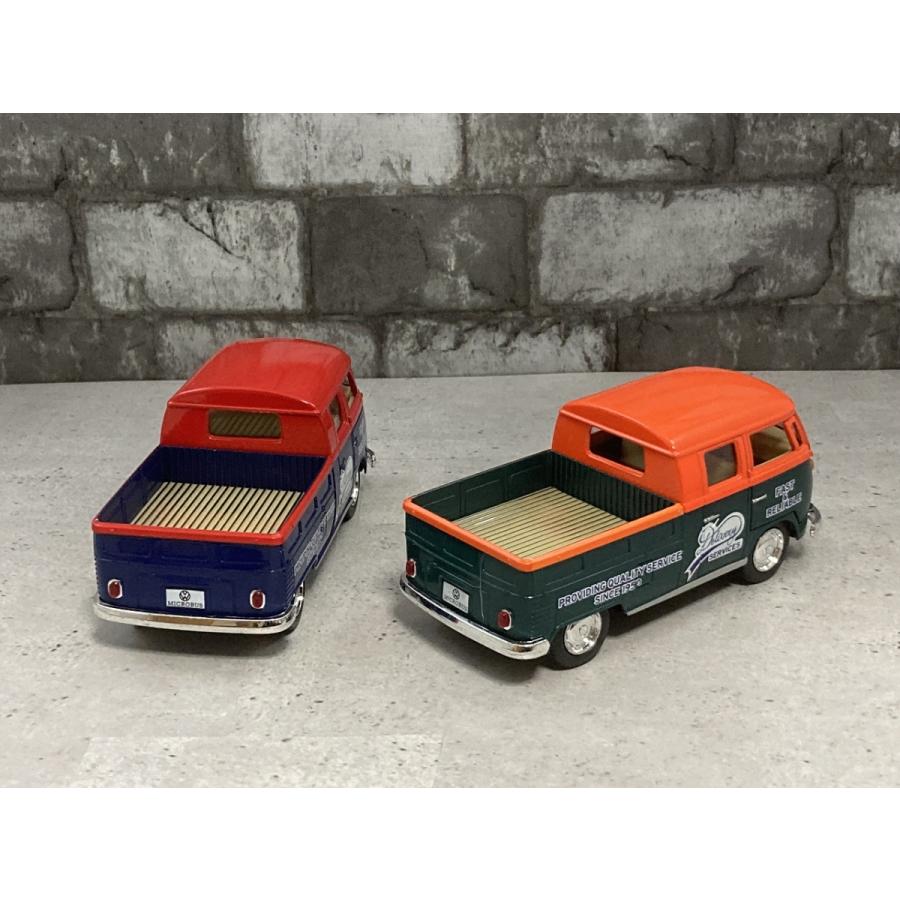 KinSMART 1963ワーゲンバスピックアップ（デリバリー）1:34 Volkswagen