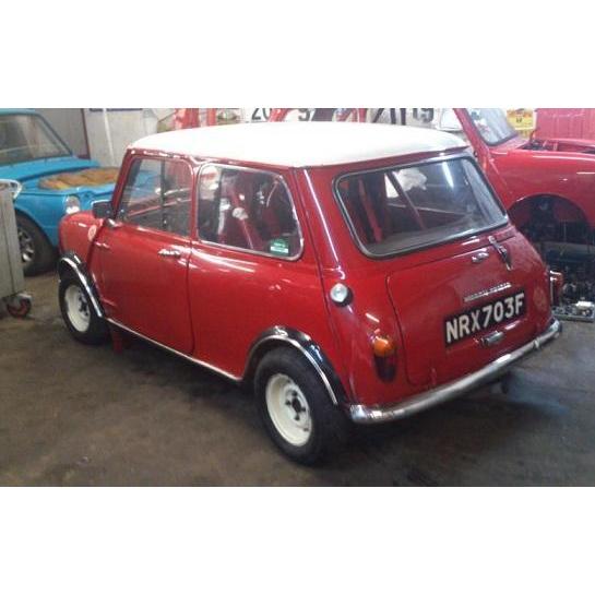 1/18 Mini Cooper 1967 ミニ クーパー 赤 白 梱包サイズ80 : カタラン