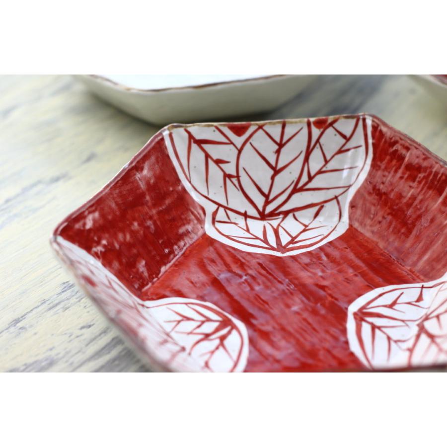 赤絵三善 美濃焼手描六角鉢 18cm 日本製 美濃焼 プレート 赤絵 六角皿
