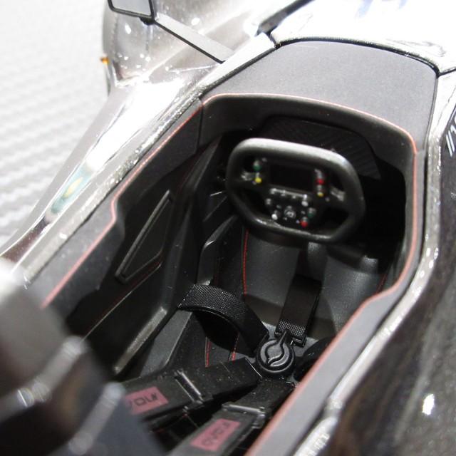 オートアート AUTOart ミニカー BAC MONO ビーエーシー モノ 1：18