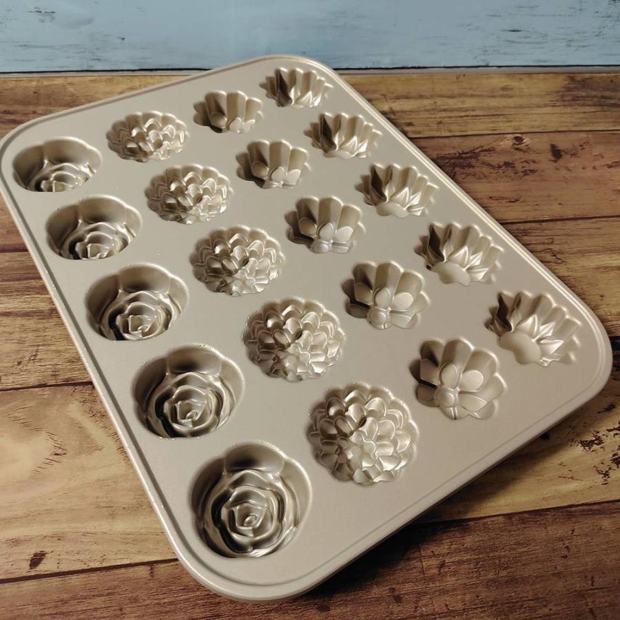 ノルディックウエア プチ 4種類のフラワー パン ケーキ型 Nordic Ware