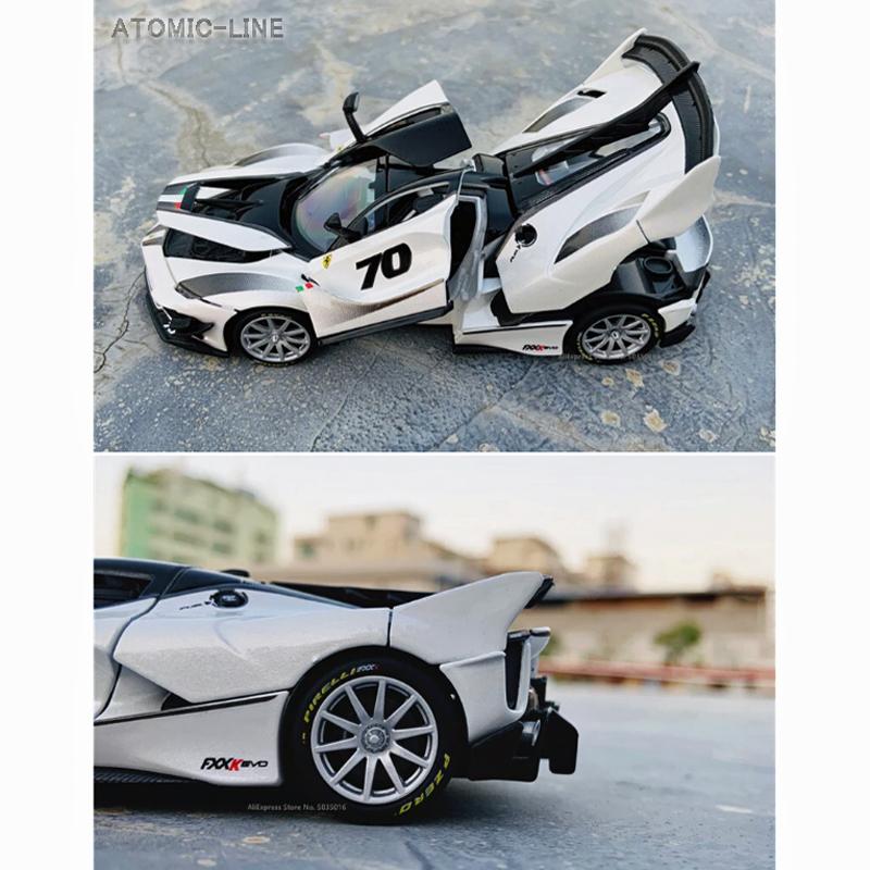 Ferrari（フェラーリ） Ferrari FXX K EVO 1/32 ミニカー 全2色 ライト