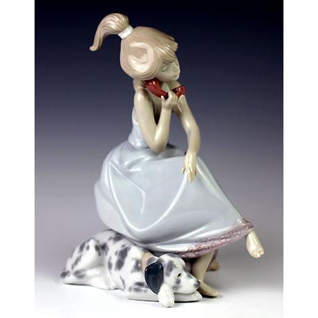 リヤドロ（Lladro リアドロ 陶器人形 置物） 犬と少女 大事な電話#ldr