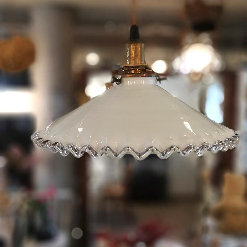 ミルクガラス フリル ペンダントライトシェード フランスアンティーク