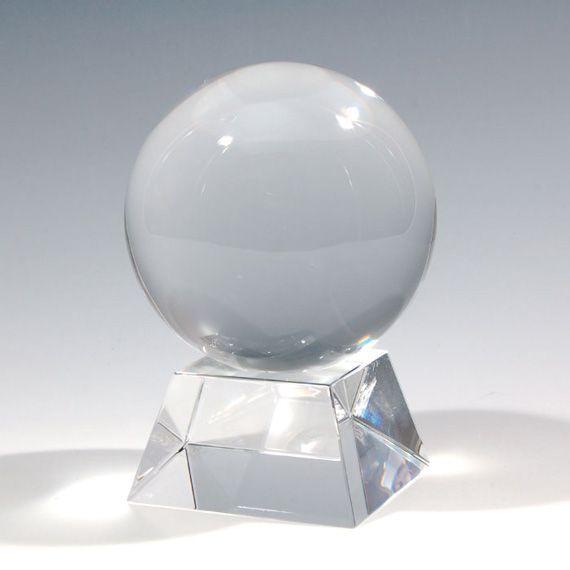 クリスタルボール 80mm クリスタル台座付き 撮影 無色透明 人工水晶玉