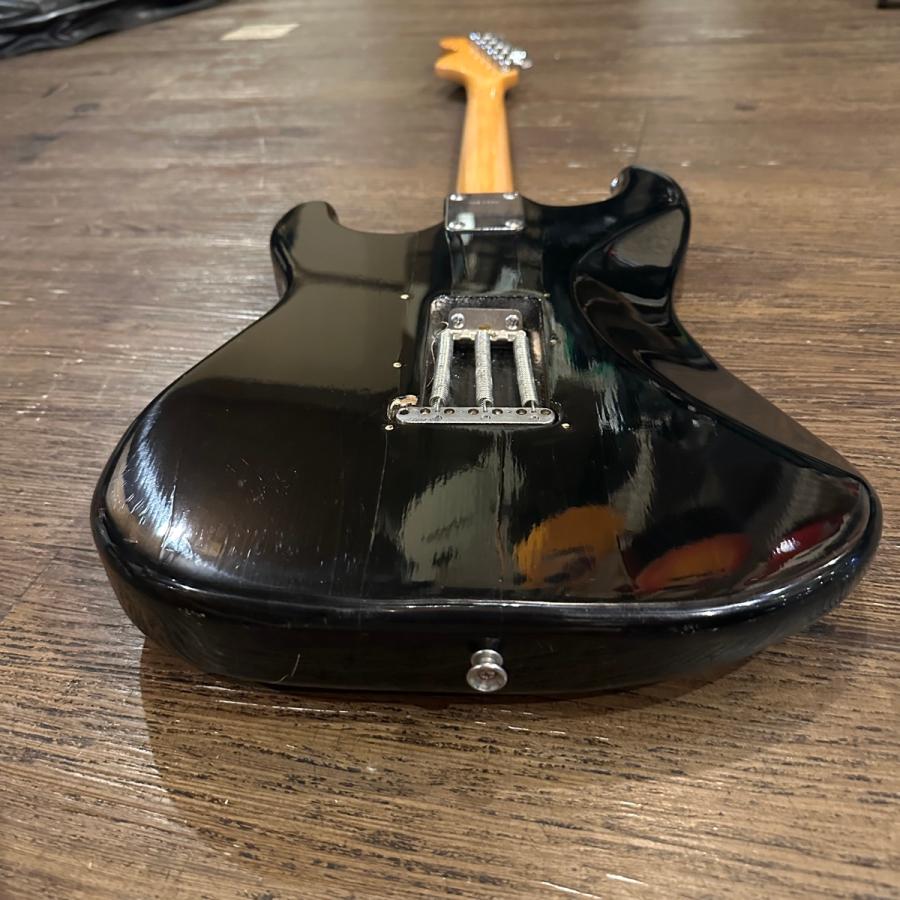 Fresher Straighter Stratocaster Type Electric Guitar エレキギター