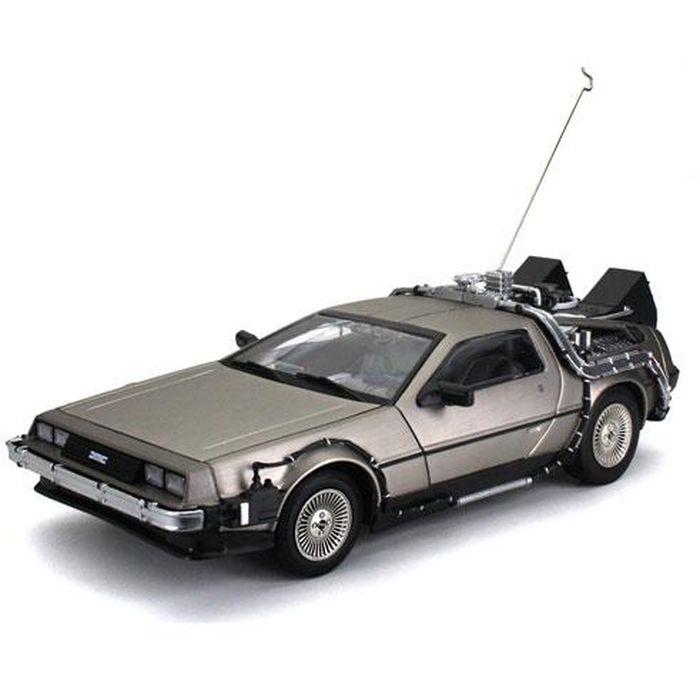 Sun Star 1/18 デロリアン BACK TO THE FUTURE Part 1 DMC-12 模型