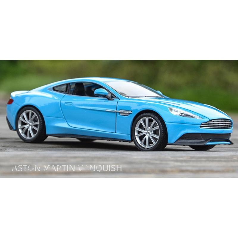 1/24 アストンマーチン Aston Martin V12 VANQUISH ミニカー 模型 完成