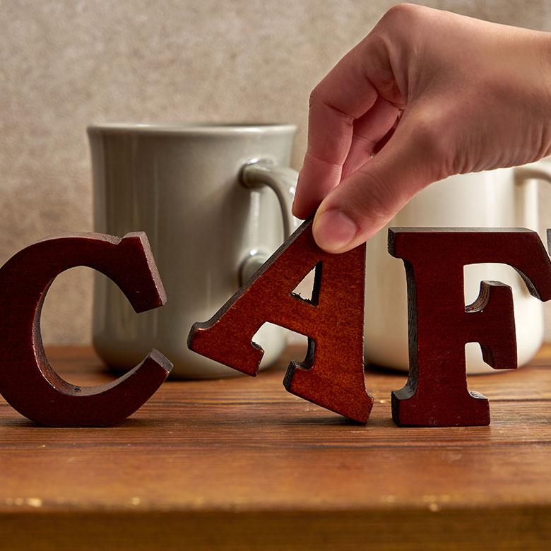 ELEMENTS アルファベット イニシャル オブジェ 木製 木彫り 0 1 2 3 4