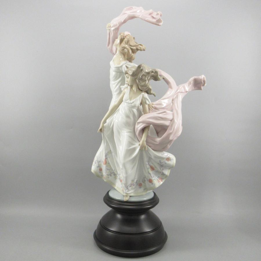 直接引き取り限定※ リヤドロ No.5819「自由への賛歌」 フィギュリン