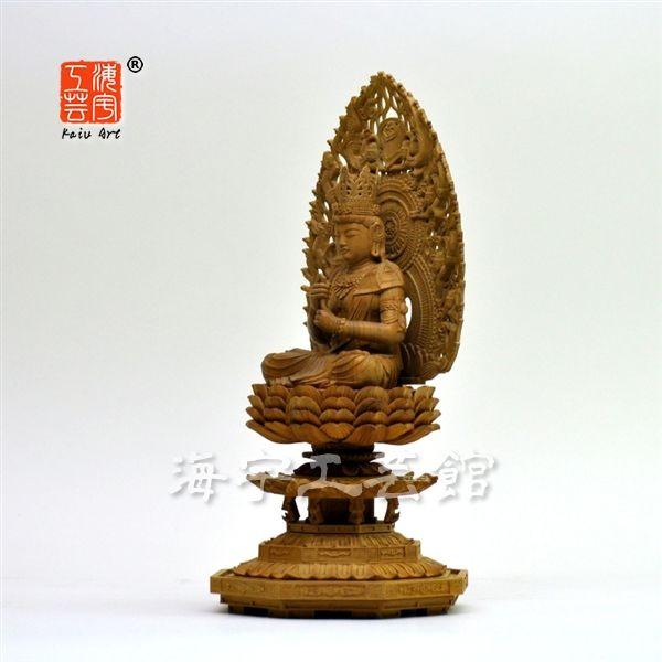 木彫り仏像 【大日如来】 飛天光背八角台 白檀 坐2.5寸 「真言宗御本尊