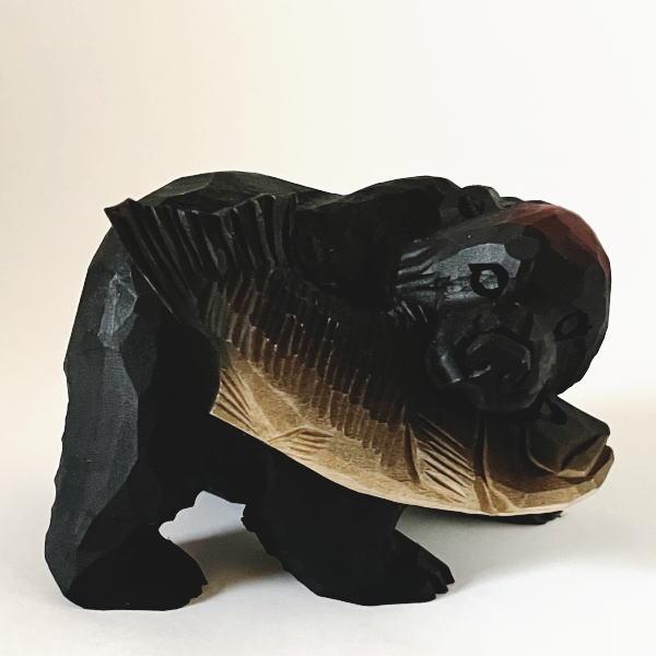 木彫りの鮭をくわえた熊の置物 3号 利作 着色あり 北海道 きぼり くま