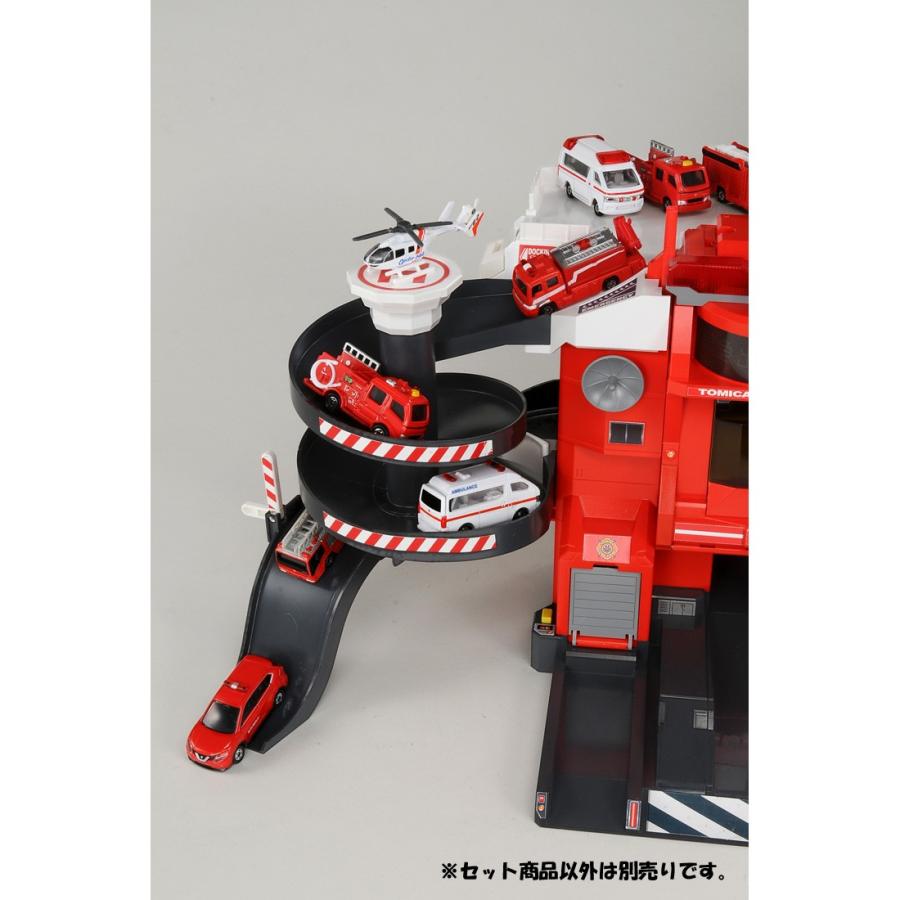 タカラトミー（TAKARA TOMY） トミカ 無線でピピッと出動指令! 変形