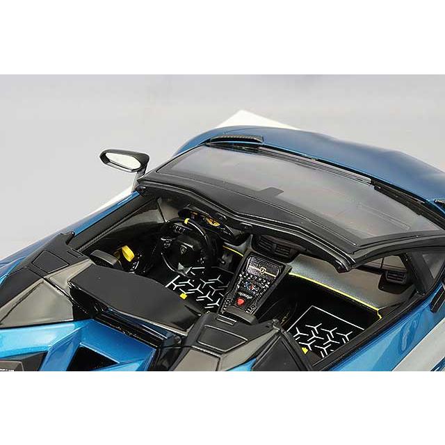 アイドロン 1/18 ランボルギーニ アヴェンタドール LP750-4 SV