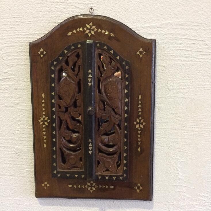 鏡 ミラー デザイン壁掛け 扉付き 両開き 木製 ウォールミラー