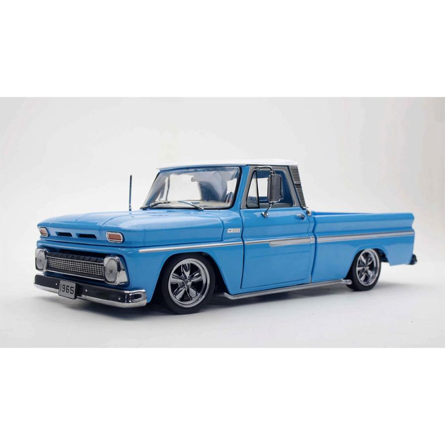 ミニカー 1/18 1965 シボレー C10 ピックアップトラック ローライダー