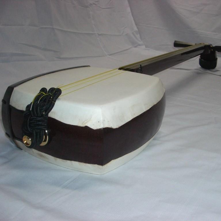 津軽 三味線 紅木 金細 和楽器 邦楽器 演奏会用 高級 フル装備 上級