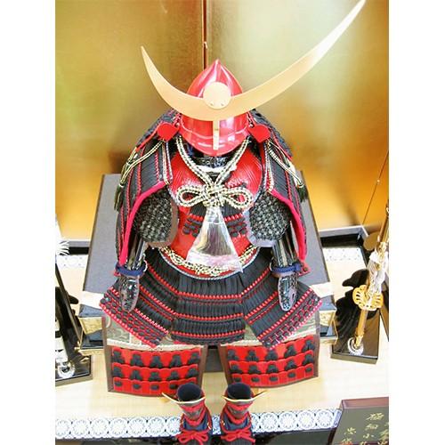 五月人形 上杉謙信 鎧 平台飾り 鎧飾り 赤塗南蛮甲冑飾り 金屏風 弓