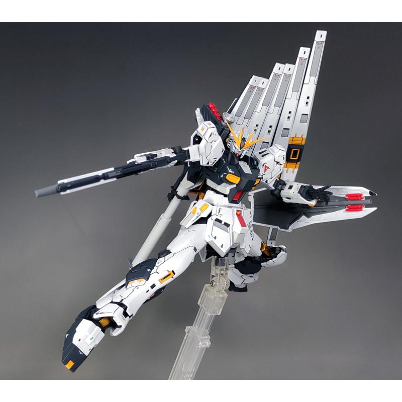 注文販売【RG 1/144 RX-93 ν Gundam νガンダム 塗装済完成品】 : 金城