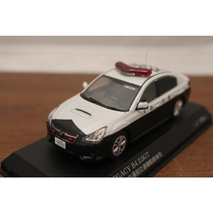 レイズ1/43 スバル レガシィB4 2.5GT 大阪府警察 交通部交通機動隊車両