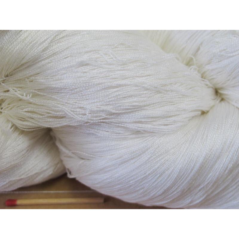 シルク（細）（白：精練済・かせ） 細い絹糸をお探しの方に。裂織の