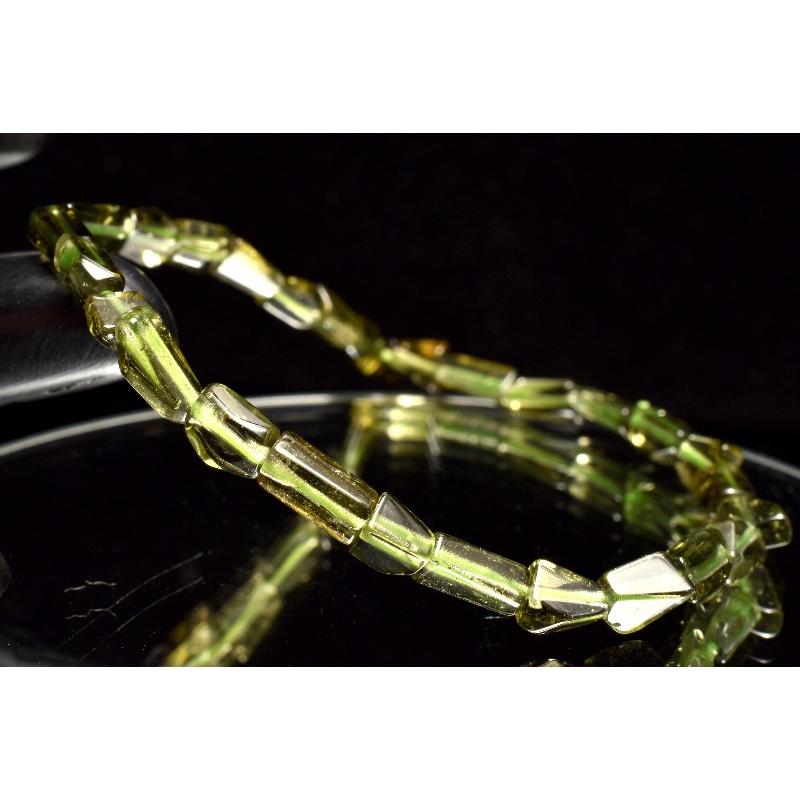 1点物】極上SA級☆入手困難 モルダバイト 4-8.5x3-4.5mm 原石