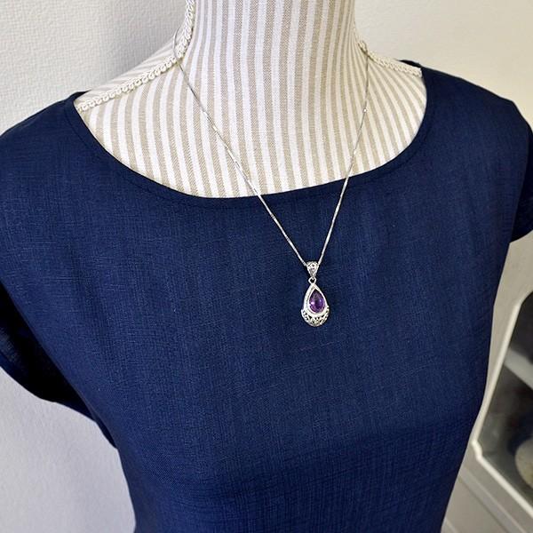 アメジスト シルバー ペンダントトップ 大粒ルースがきらめく