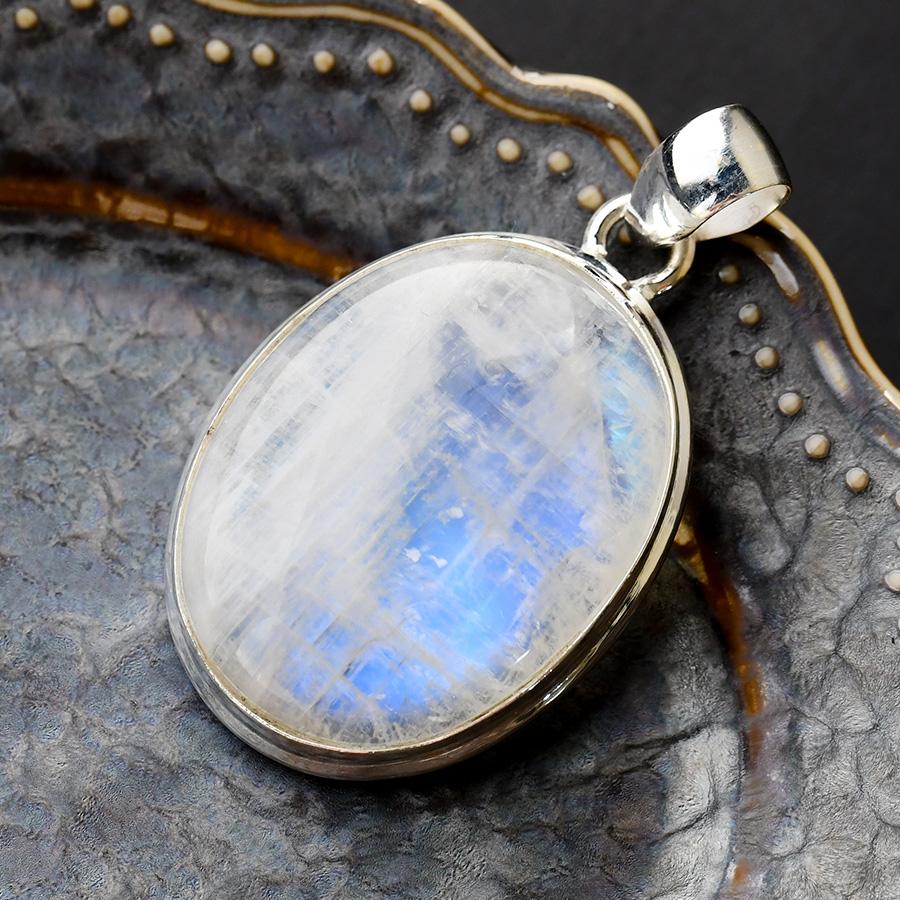 ムーンストーン シルバー ペンダントトップ 大粒ストーンに神秘的