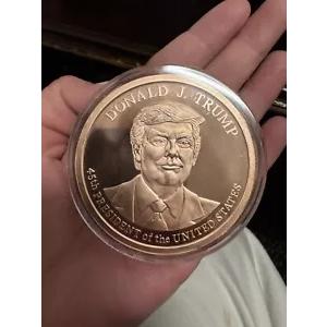 トランプ 2020 5 オンス .999 銅 BU コイン 第 45 代大統領記念