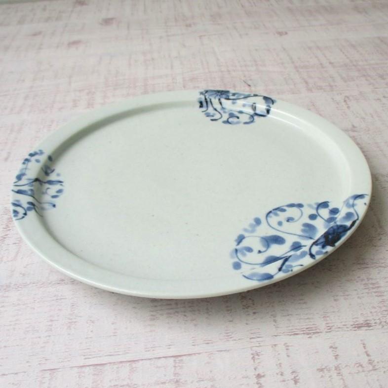 有田焼 お皿 丸皿 プレート 岡晋吾 染付 菊唐草7寸天平平皿 シンプル