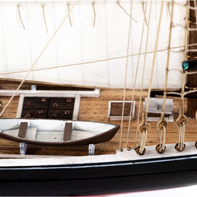 帆船模型キット ブルーノーズ : 木製模型キットのマイクロクラフト