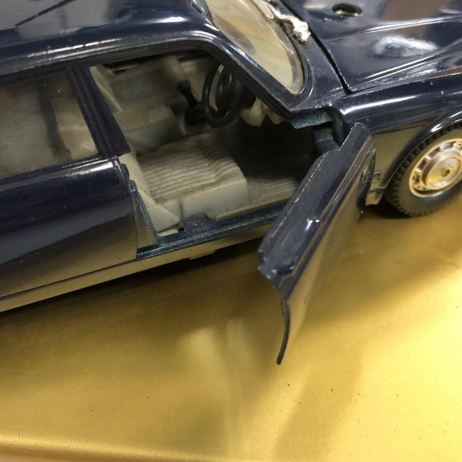 JAGUAR（ジャガー） 現品 ジャガーミニカーライター付き 灰皿 : ミニ