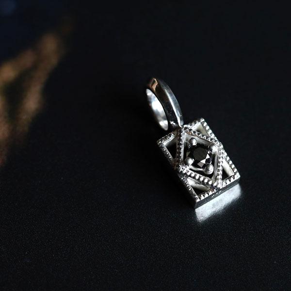 ストーンネック専用 ブラックダイヤ ペンダントトップ チェーン別売り