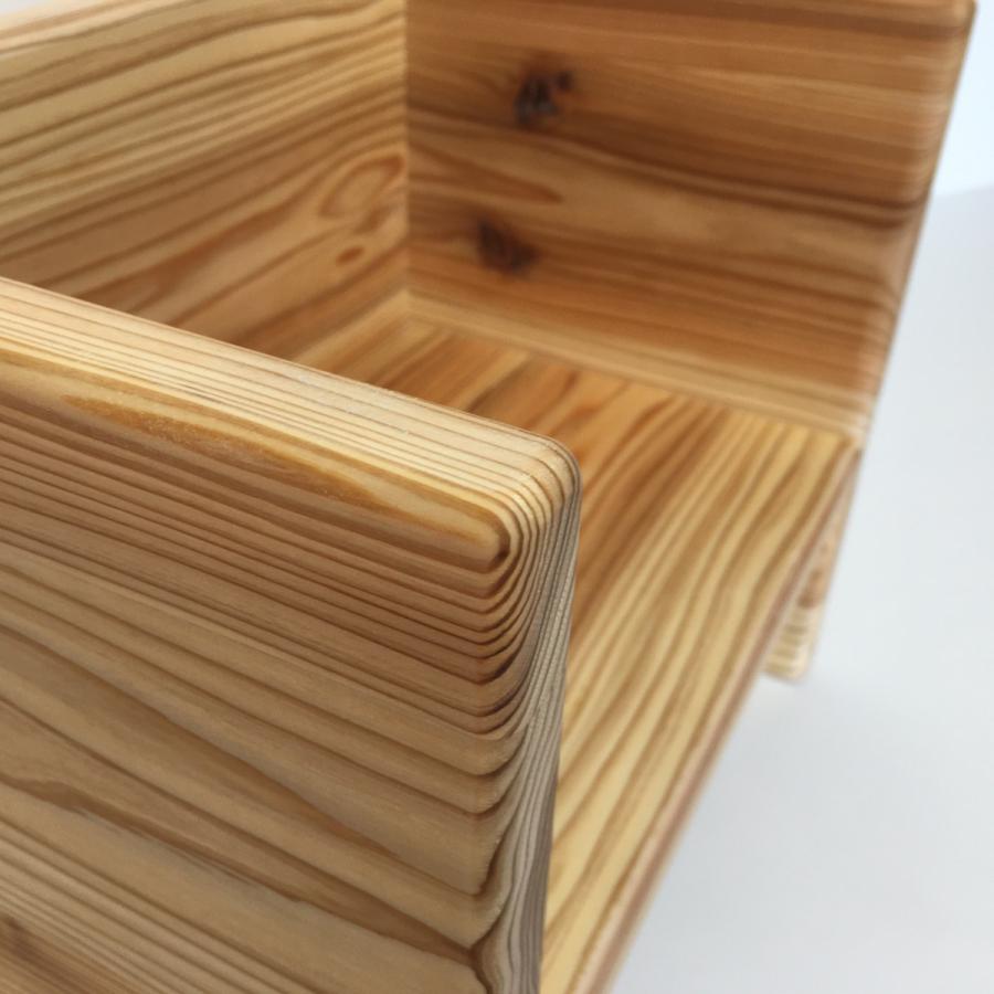 すべての角が丸い】 国産杉の無垢材 子供椅子と机のセット 天然オイル