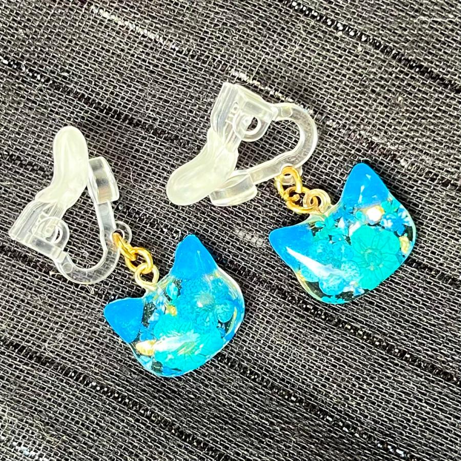 セール！ドライフラワーのねこちゃんイヤリング キッズイヤリング