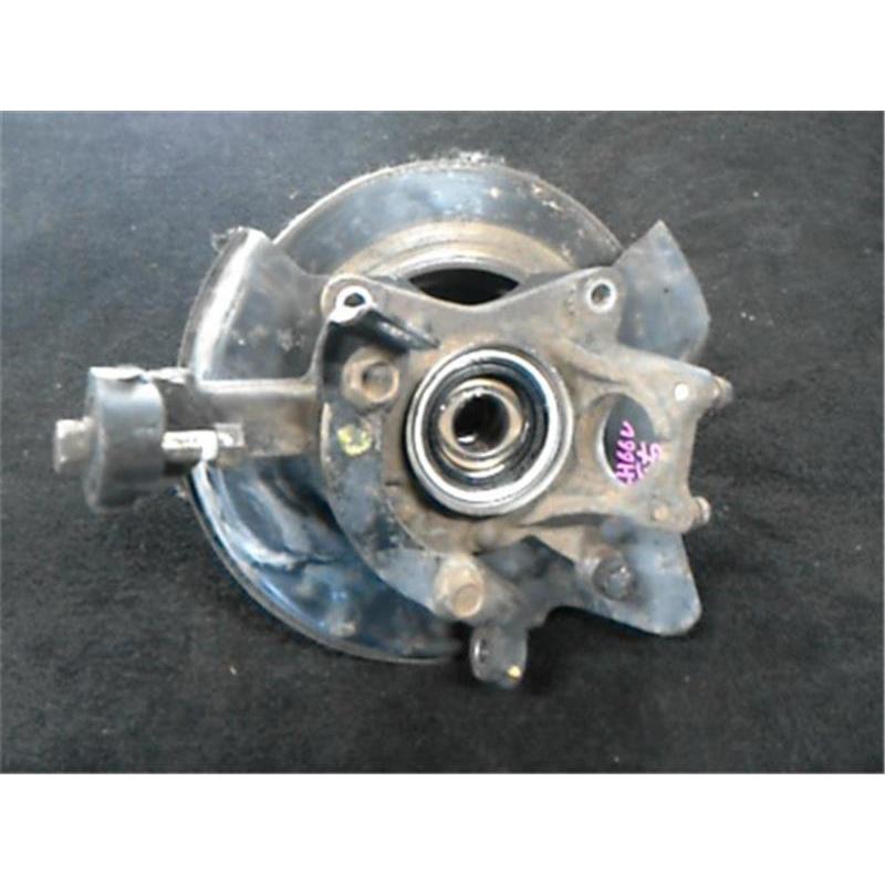 トヨタ 純正 ハイエース 《 LH66V 》 右フロントナックルハブ P10100