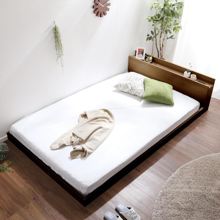 ニトリ（NITORI） ベッド ダブル 宮・コンセント付き北欧調フロア