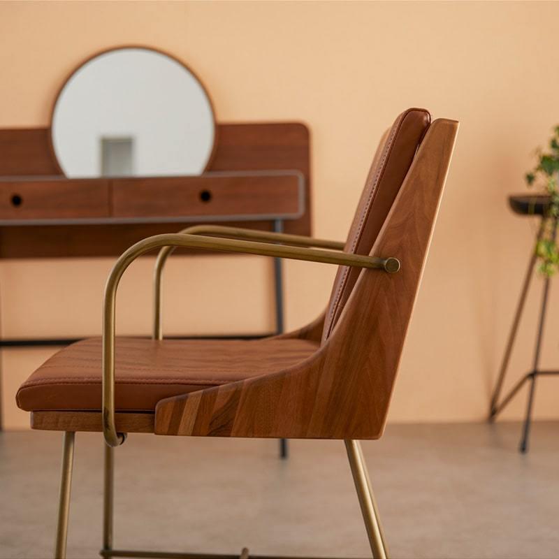 ダイニングチェア チェア 肘付き 細脚 レザー 風 キャメル ブラウン