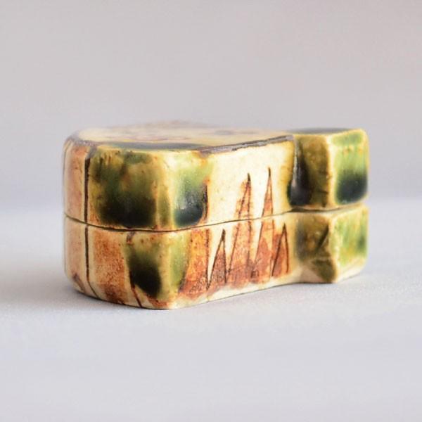 香合 茶道具 佐々木晨二 作 織部扇面香合 : 茶道具専門店 (有)菊池商店