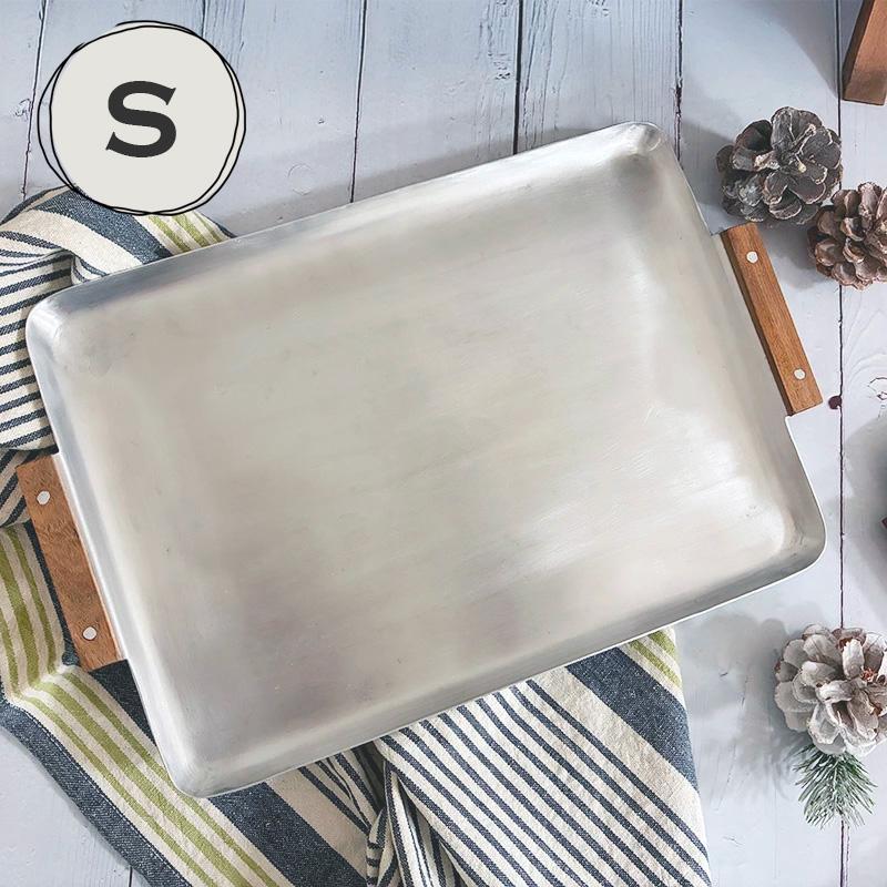 ノスタルジックな木の持ち手のアルミトレー (S) アルミトレー 天然木